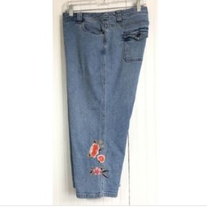 Style & Co. Cropped Capri Jeans Embroidered Floral
